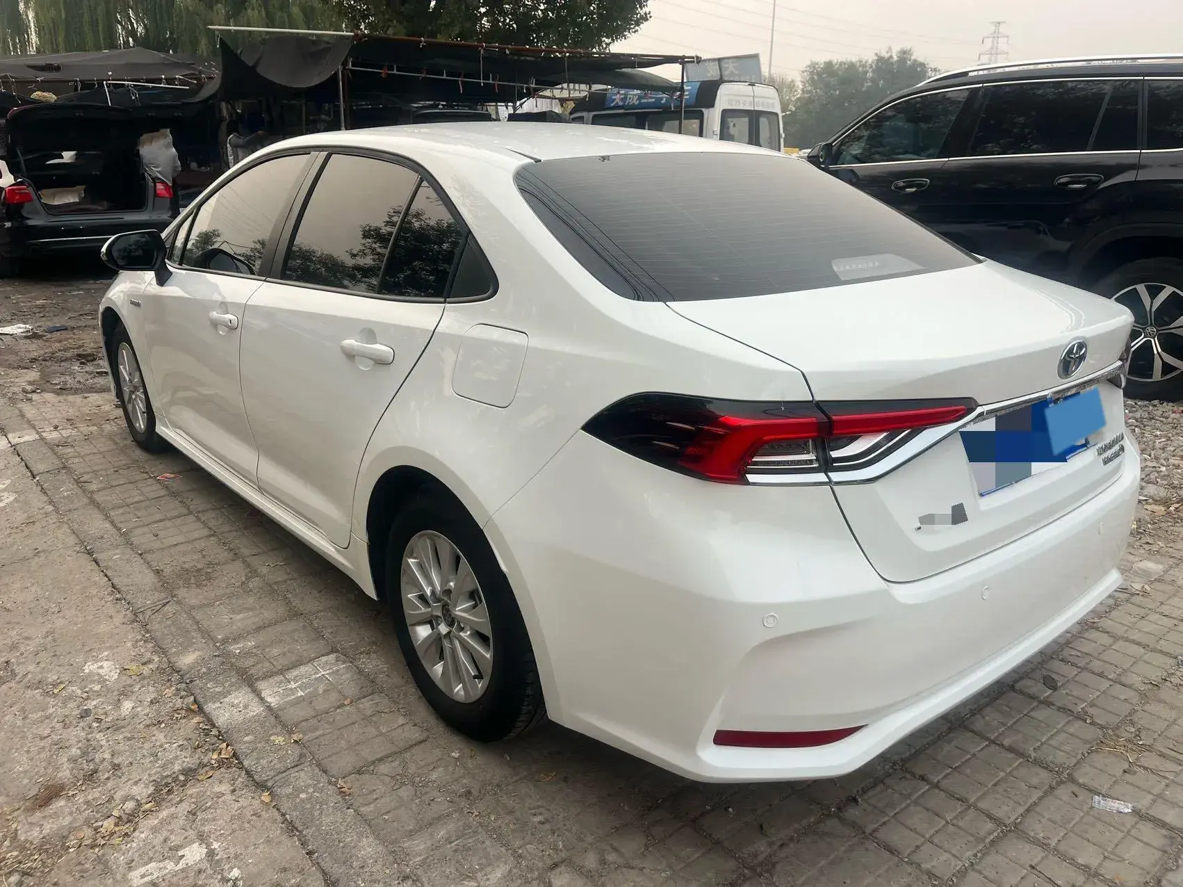 2023 TOYOTA COROLLA thumbnail 3