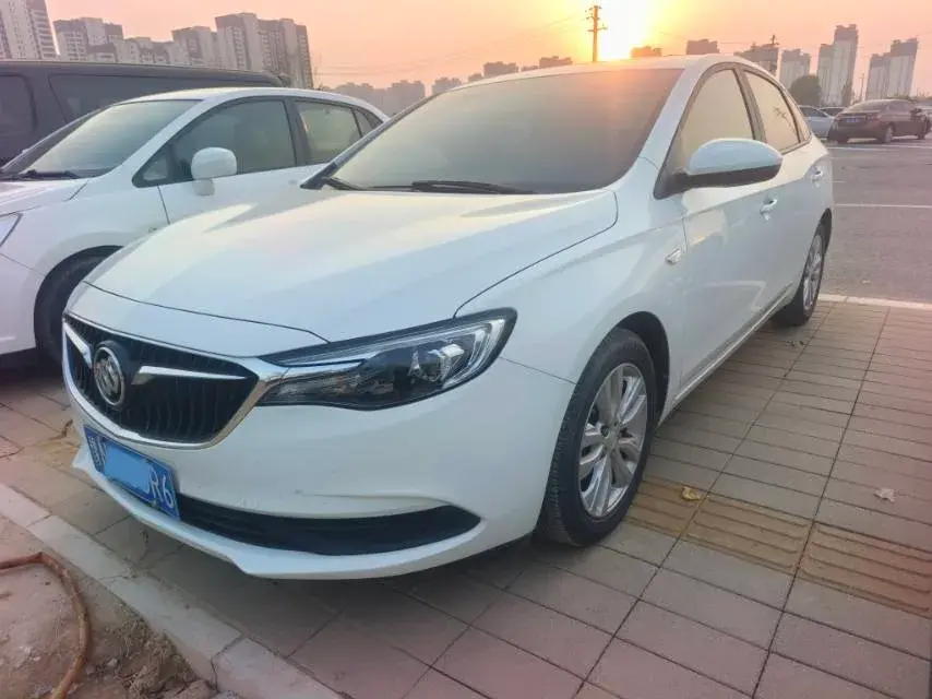 2021 BUICK EXCELLE view 1