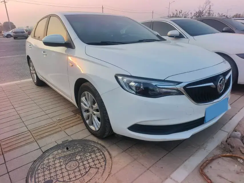 2021 BUICK EXCELLE thumbnail 3