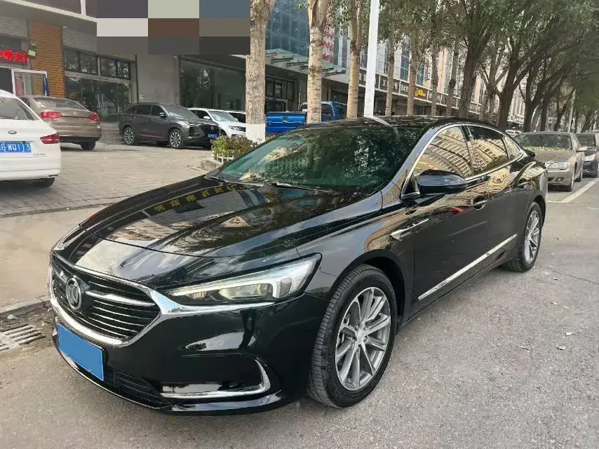 2021 BUICK LARCOSSE view 1