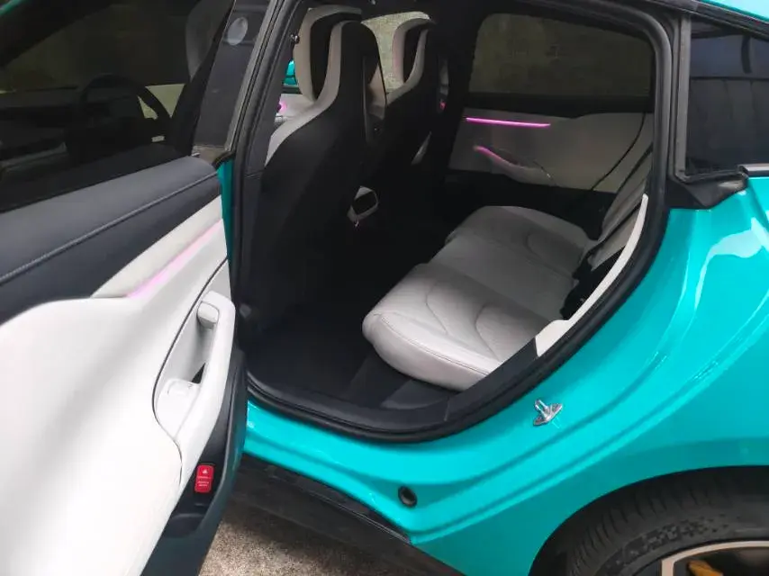 2024 MI SU7 thumbnail 4