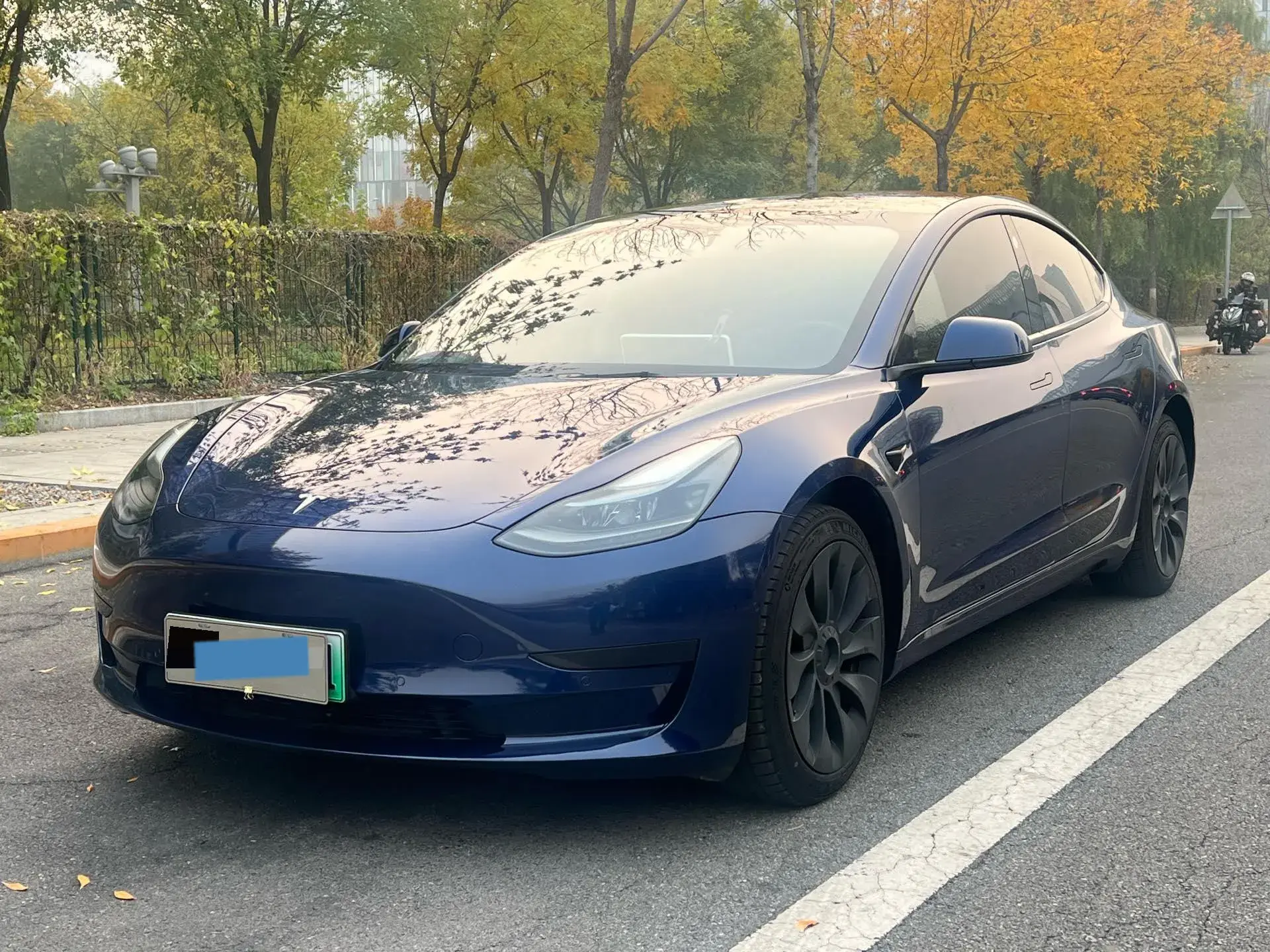 2021 TESLA MODEL view 1