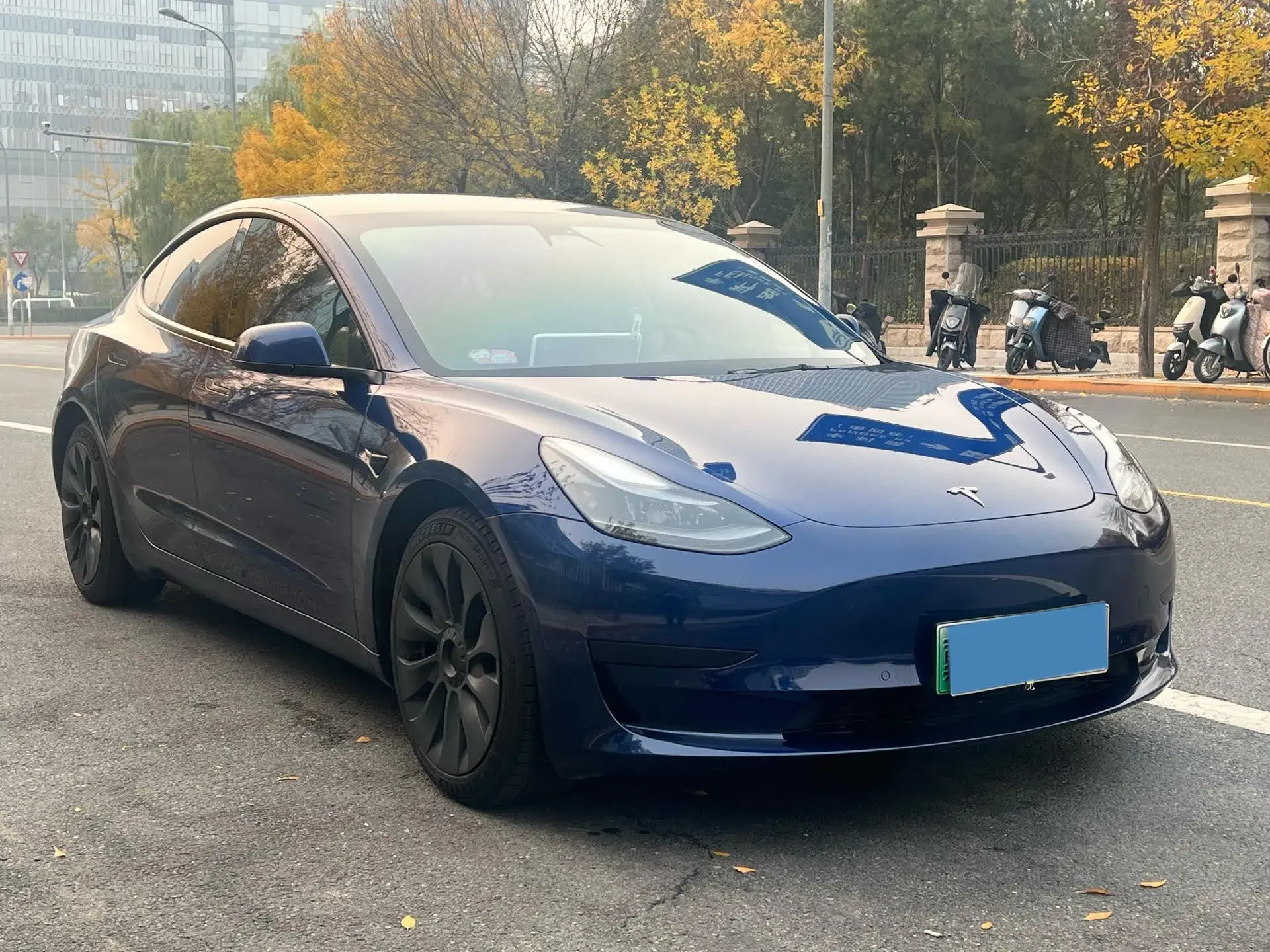 2021 TESLA MODEL thumbnail 3