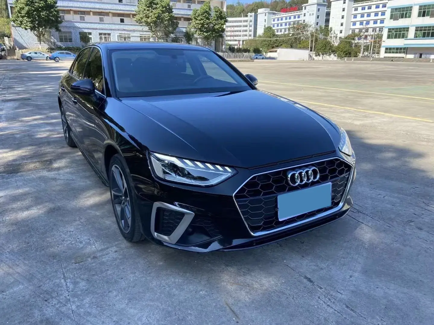 2020 AUDI A4L thumbnail 2