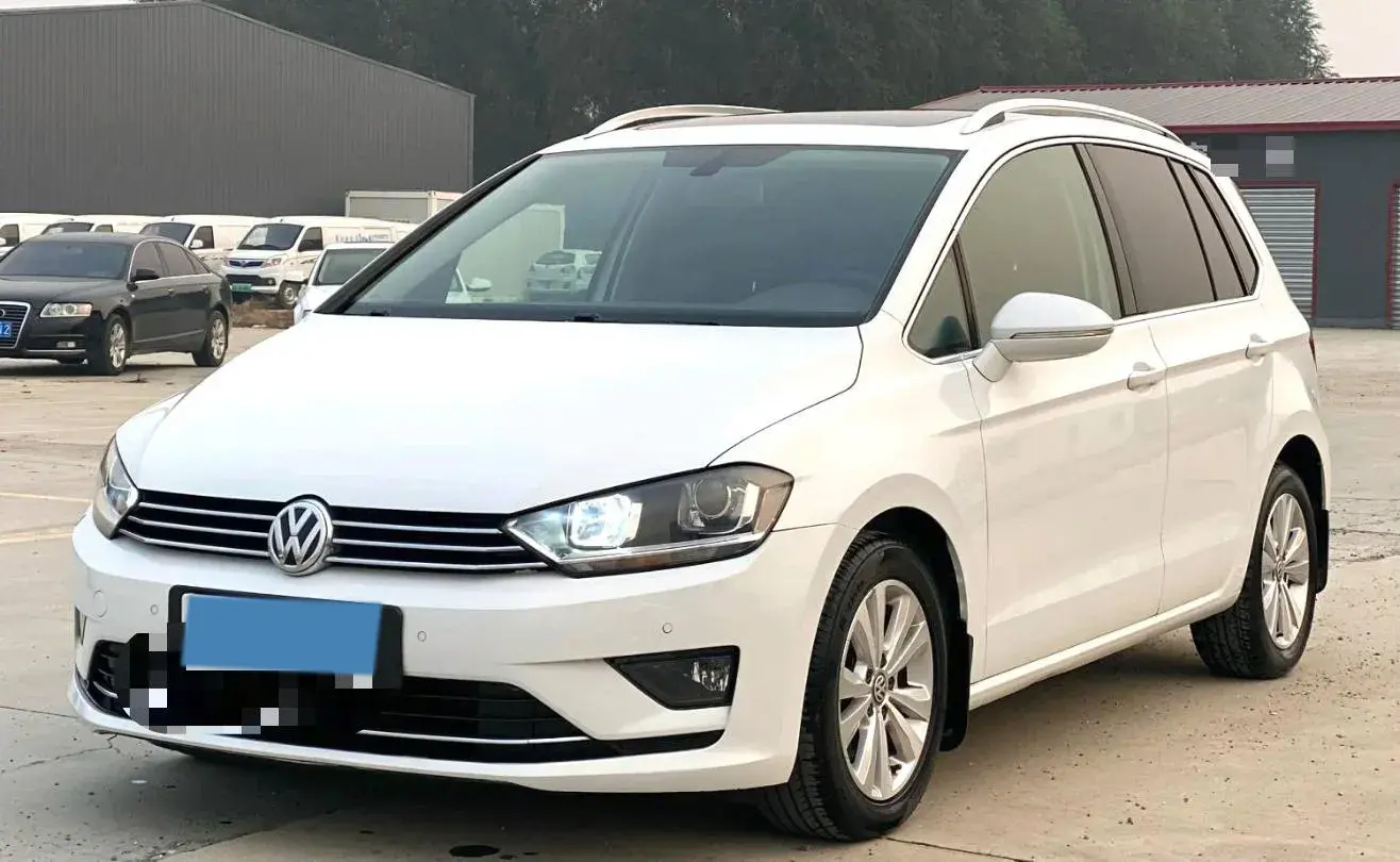 2018 VOLKSWAGEN GOLF view 1