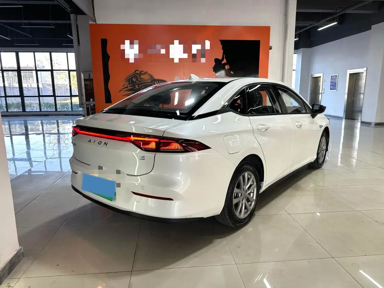 2023 AION S thumbnail 3