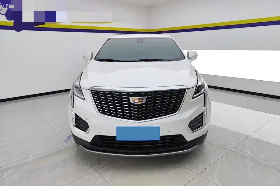 2021 CADILLAC XT5 thumbnail 2