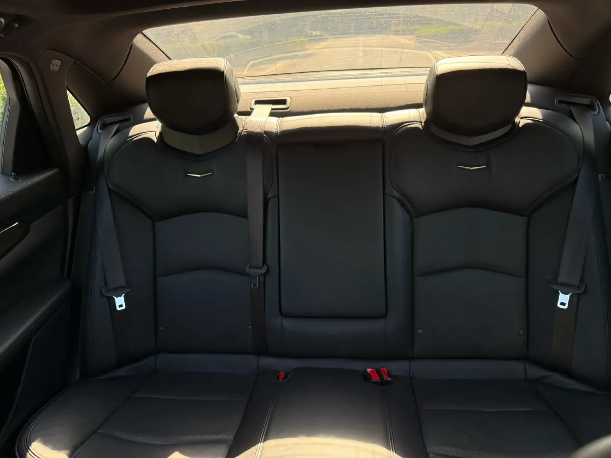 2021 Cadillac CT6 2.0T 237HP L4 10AT,autocango,china used car exporter,china ev exporter,chinese used car exporter,chinese used ev exporter