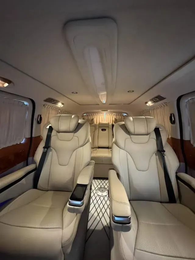 2023 Mercedes-Benz Vito 2.0T 211HP L4 9AT,autocango,china used car exporter,china ev exporter,chinese used car exporter,chinese used ev exporter