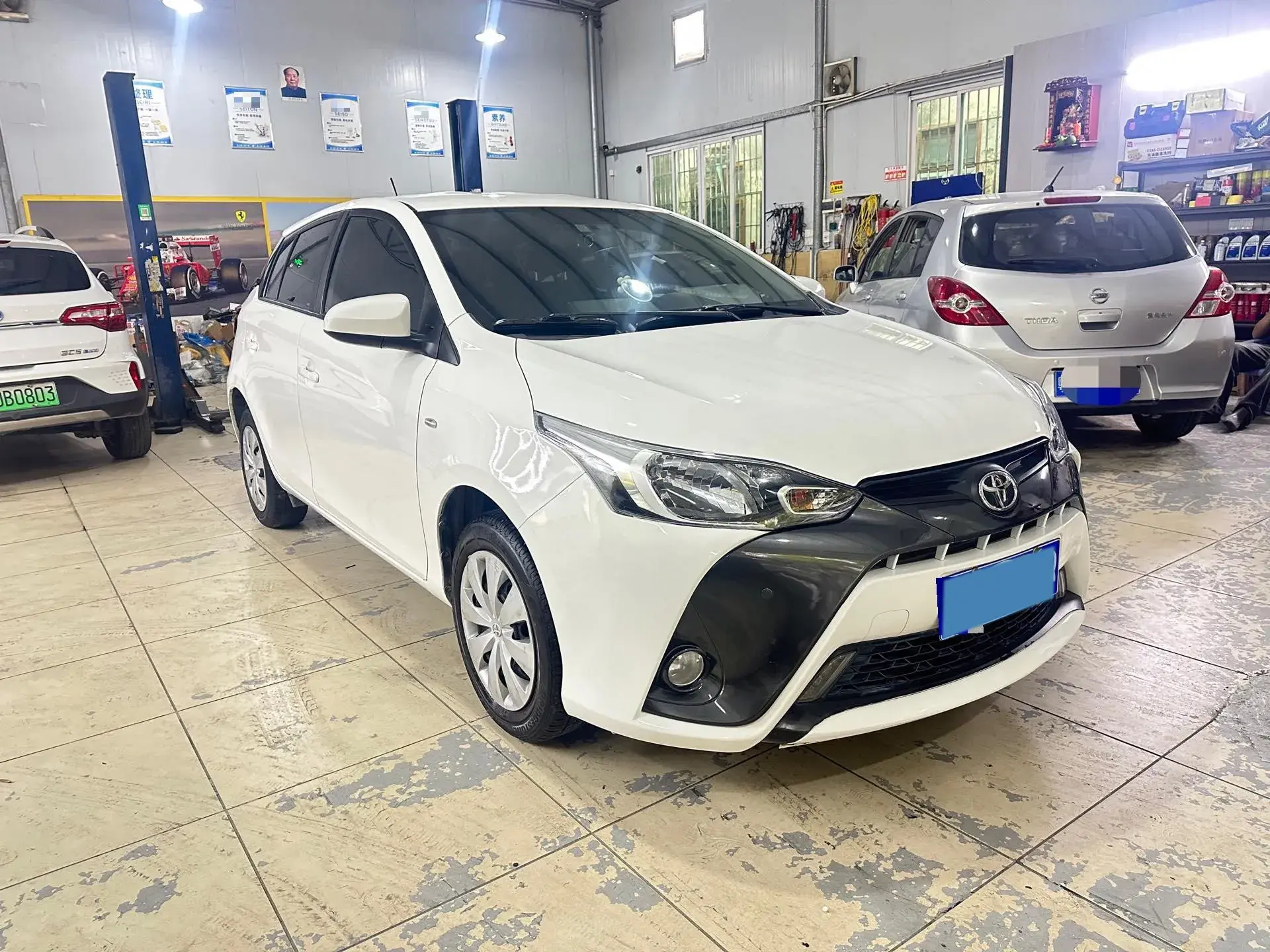 2017 TOYOTA YARIS thumbnail 2