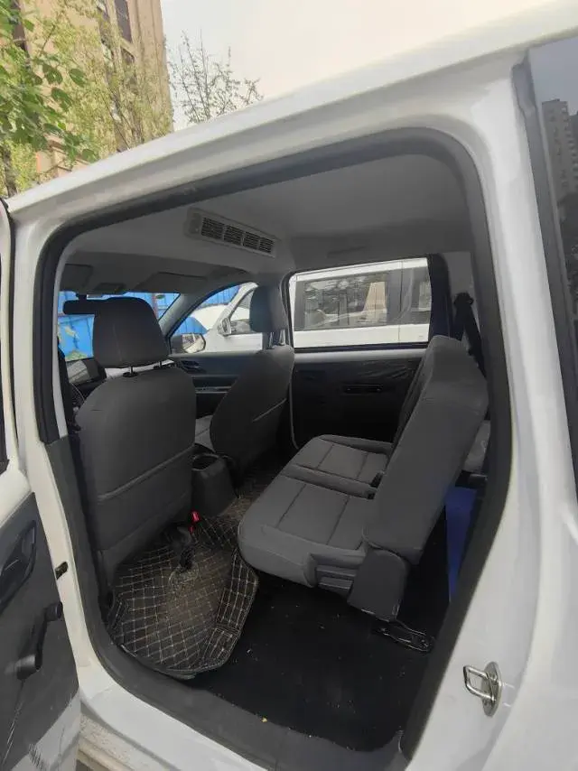 2024 WULING HONGGUANG thumbnail 4