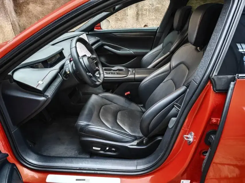 2024 MI SU7 thumbnail 3