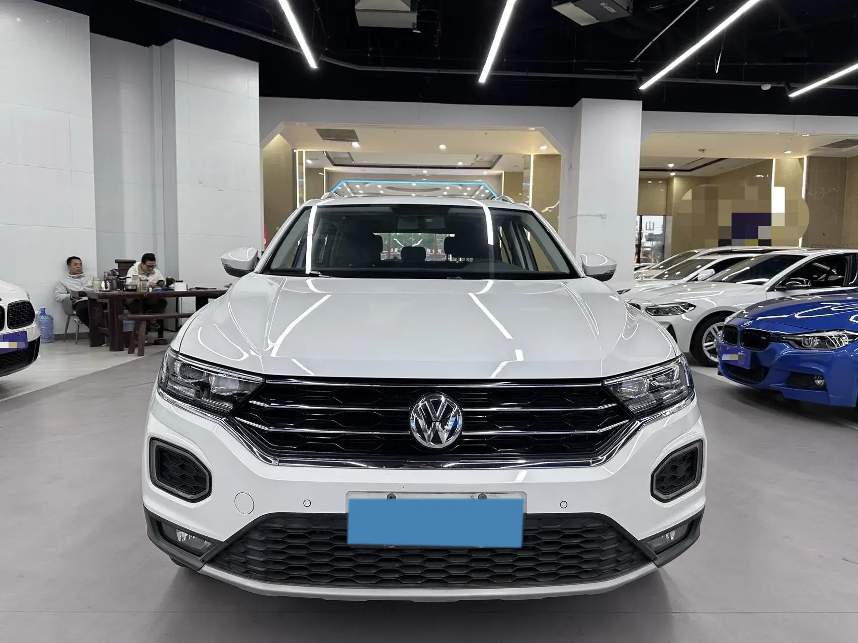 2020 VOLKSWAGEN T-ROC thumbnail 2