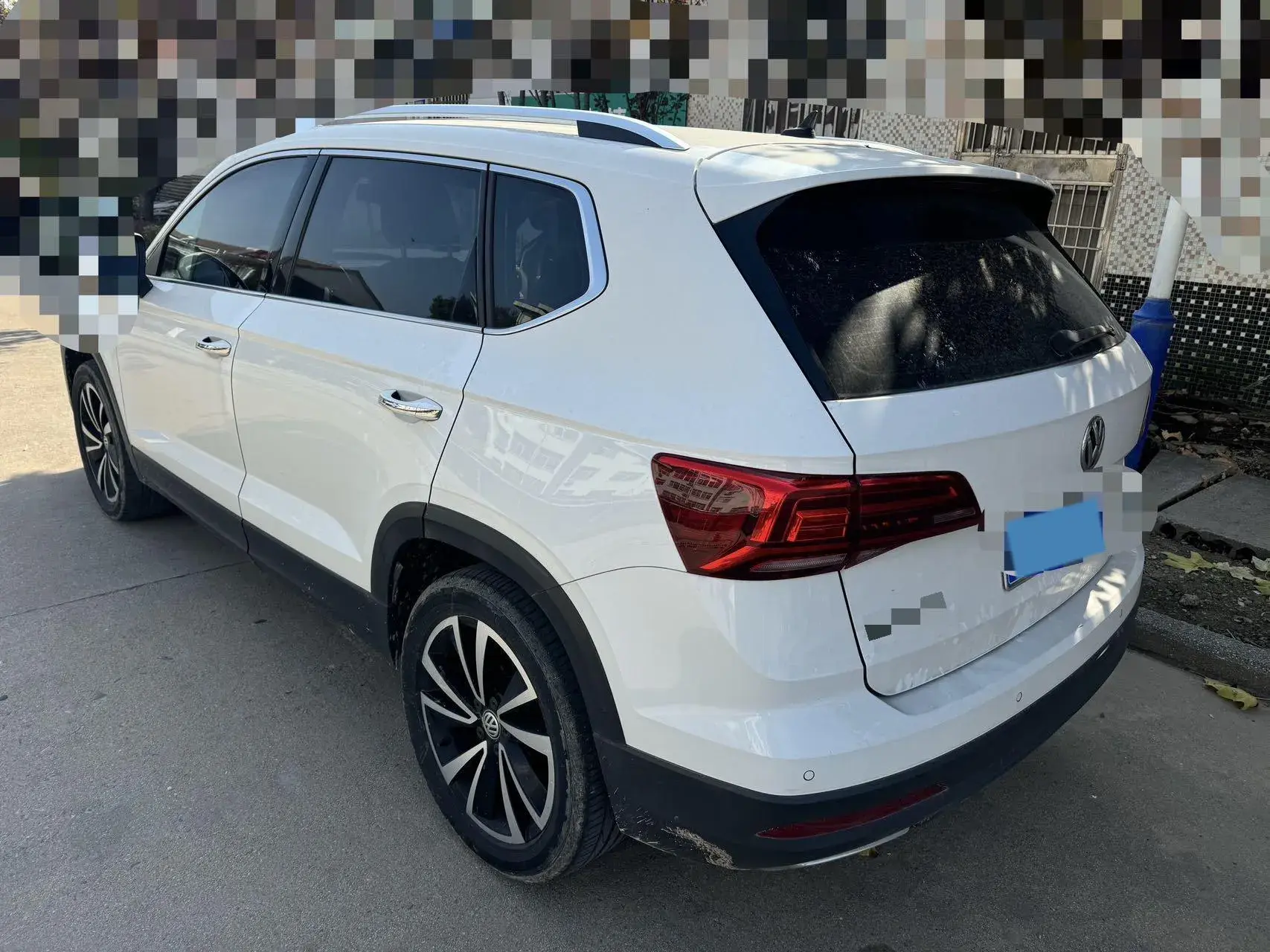 2019 VOLKSWAGEN THARU thumbnail 3