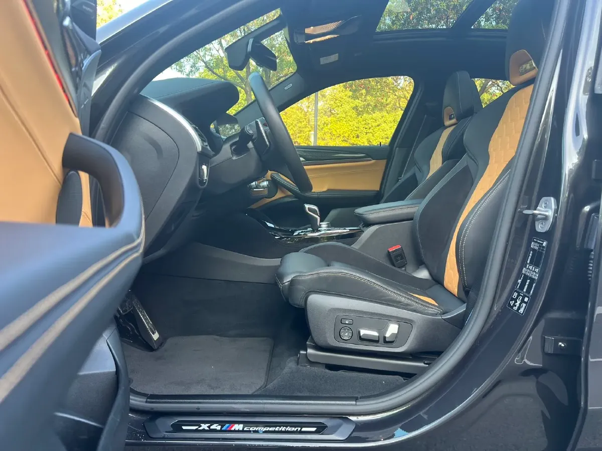 2021 BMW X4 M 3.0T 510HP L6 8AT,autocango,china used car exporter,china ev exporter,chinese used car exporter,chinese used ev exporter