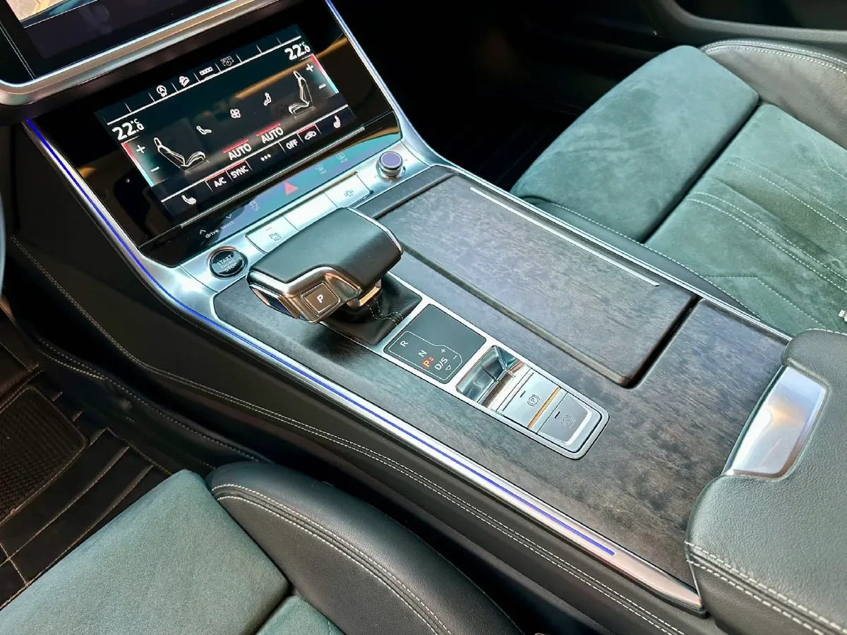 2021 Audi A6 3.0T 340HP V6 7DCT,autocango,china used car exporter,china ev exporter,chinese used car exporter,chinese used ev exporter