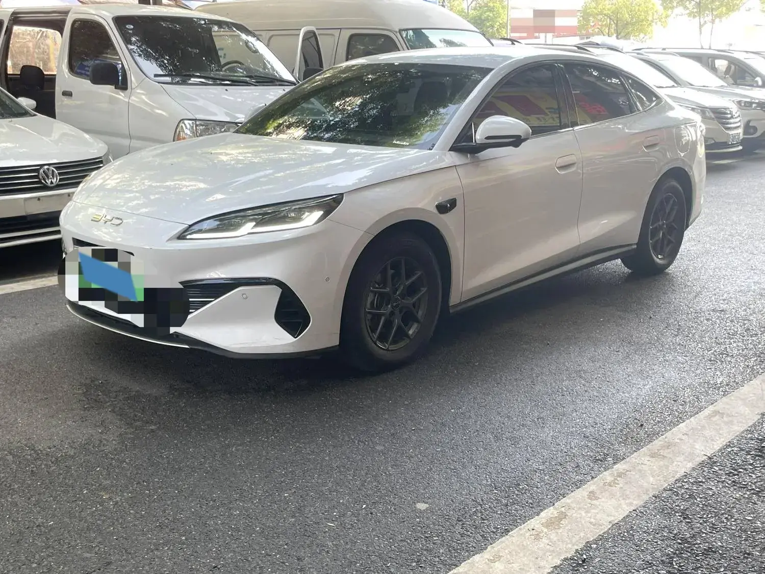 2025 BYD SEAL view 1