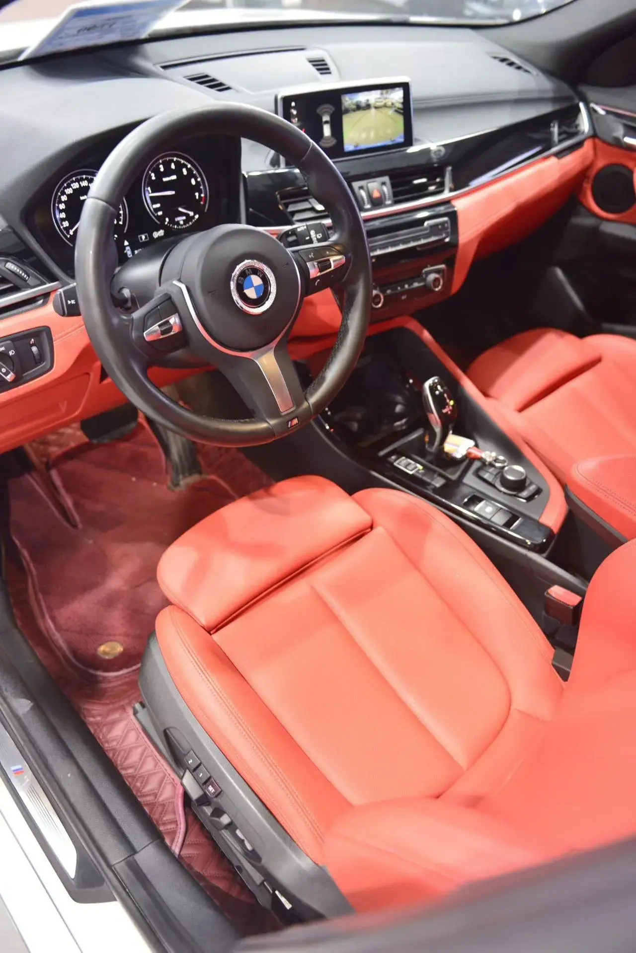 2020 BMW X2 thumbnail 2