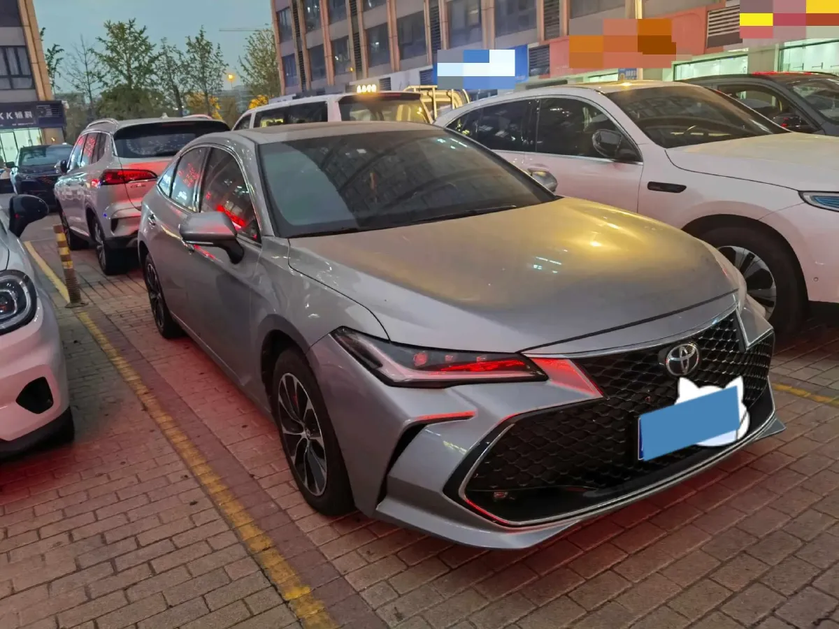 2022 Toyota Avalon 2.5L 209HP L4 8AT,autocango,china used car exporter,china ev exporter,chinese used car exporter,chinese used ev exporter