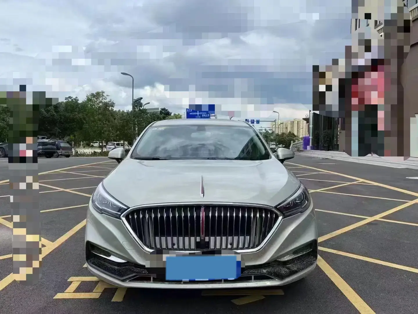 2023 HONGQI H5 thumbnail 2