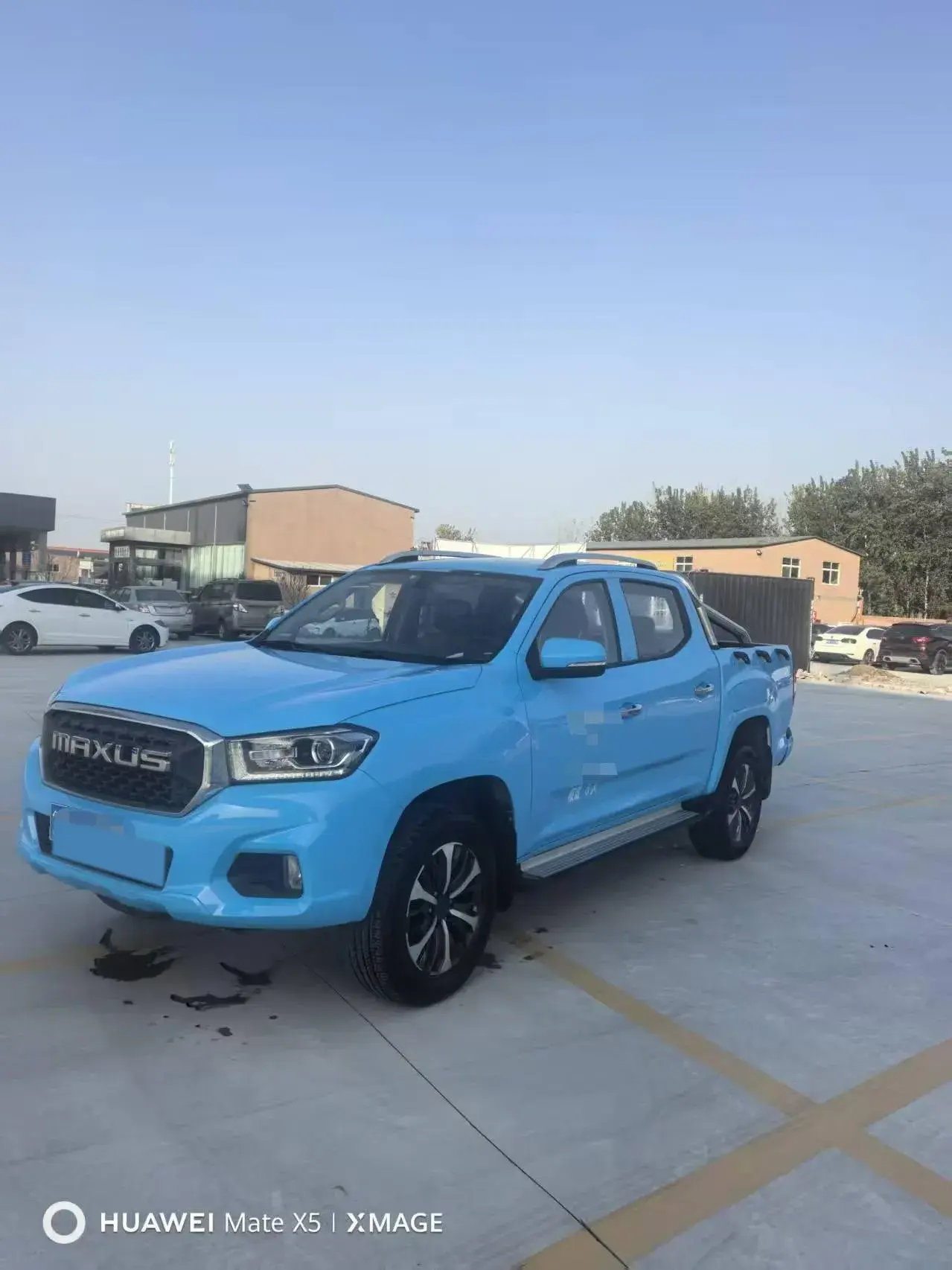 2021 MAXUS T70 view 1