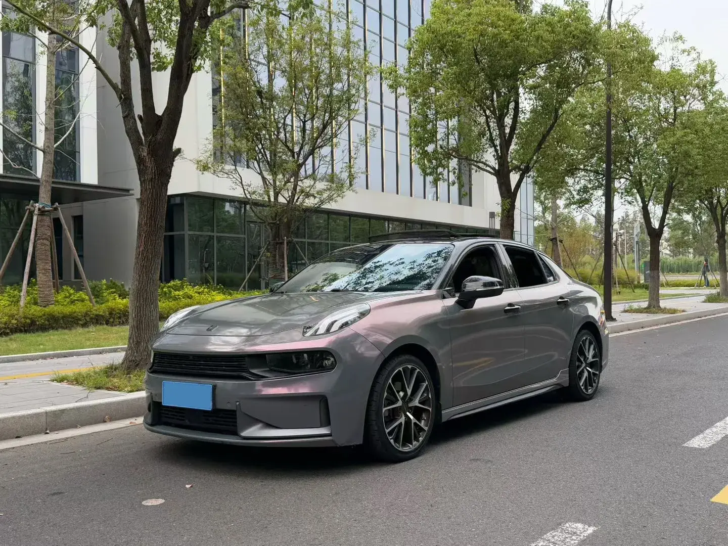 2022 LYNK&CO 03 view 1