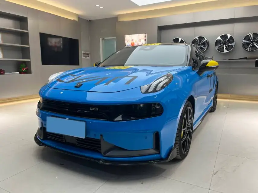 2022 LYNK&CO 03 view 1