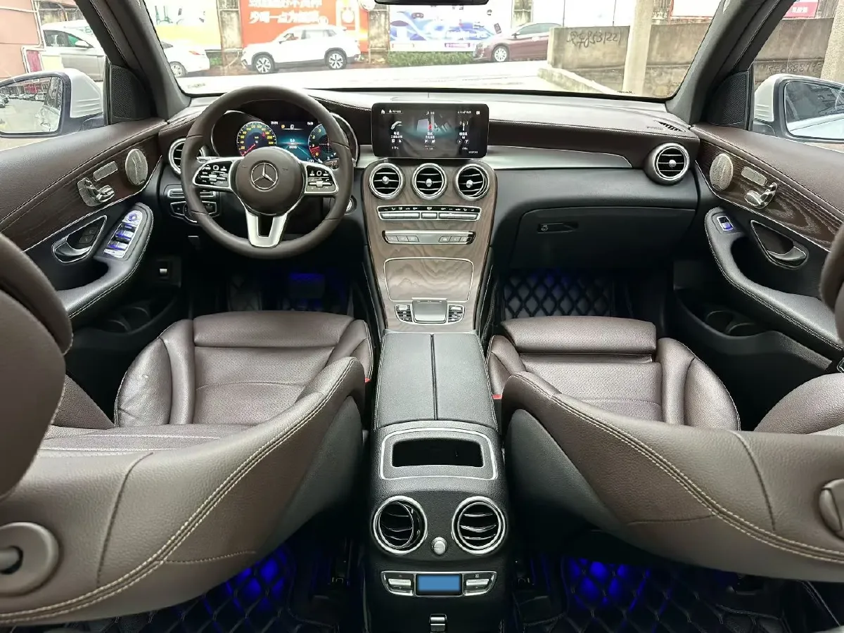 2022 Mercedes-Benz GLC Class 2.0T 258HP L4 9AT,autocango,china used car exporter,china ev exporter,chinese used car exporter,chinese used ev exporter