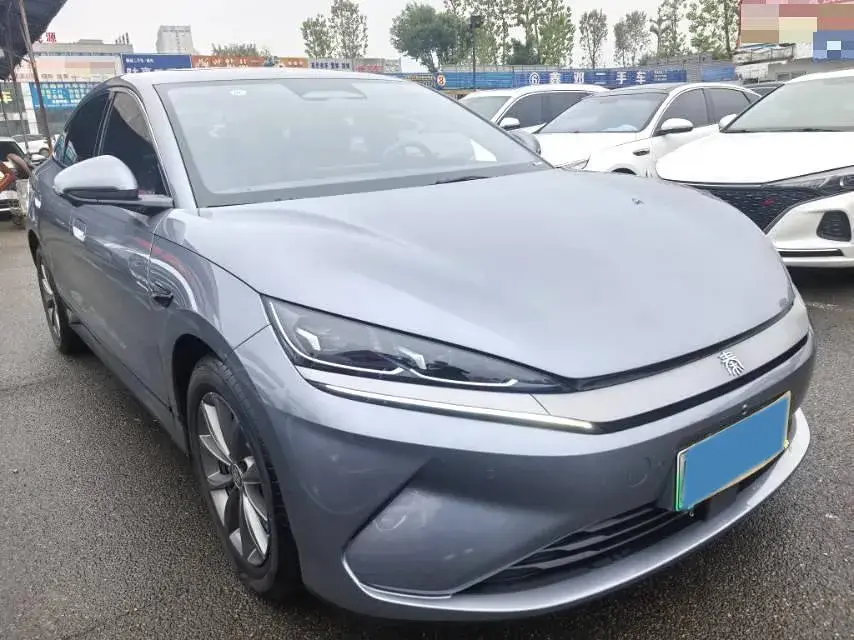 2025 BYD QINL thumbnail 3