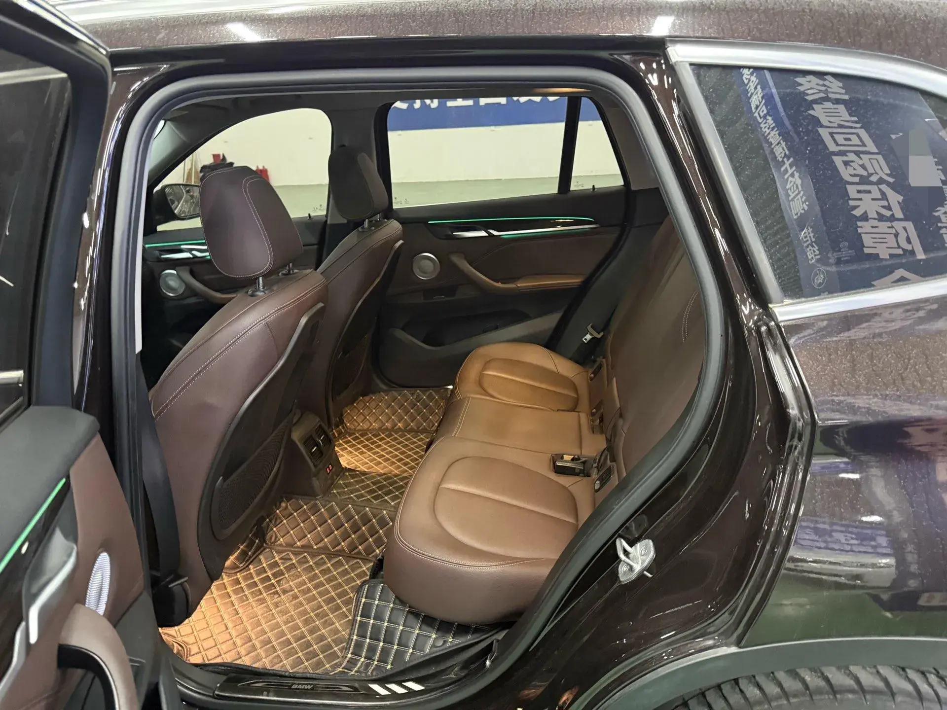 2021 BMW X1 thumbnail 3