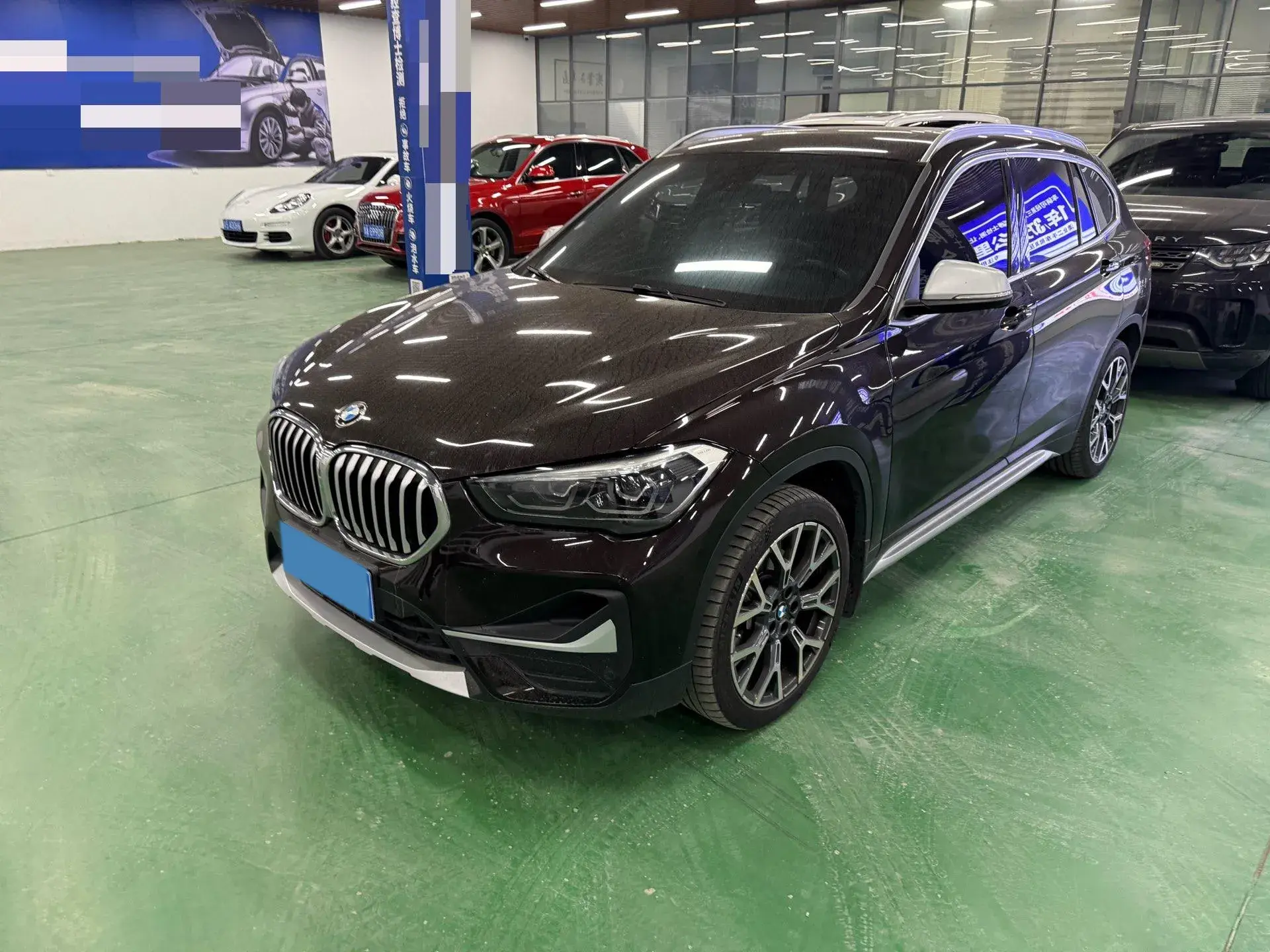 2021 BMW X1 view 1