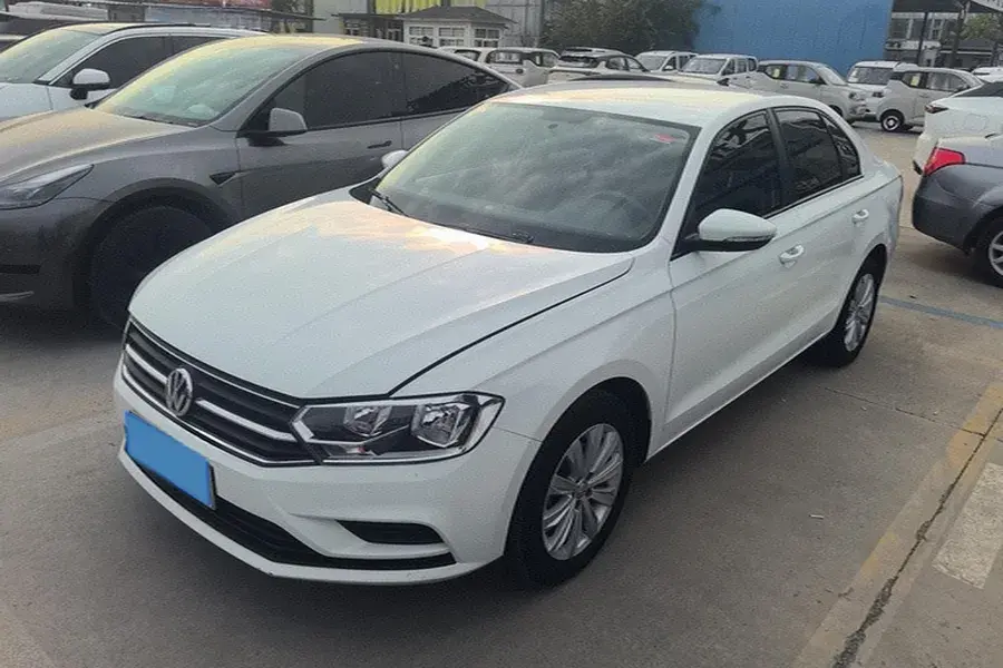 2019 VOLKSWAGEN BORA view 1