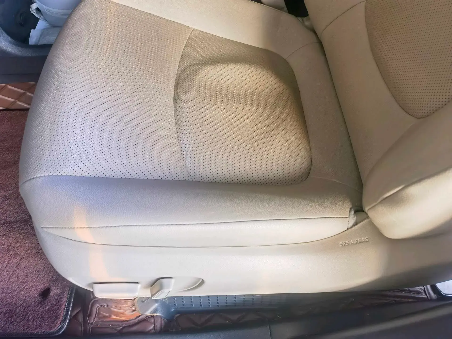 2023 TOYOTA GRANVIA thumbnail 4