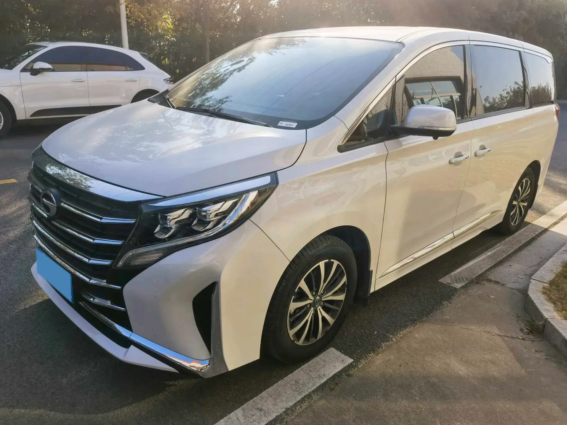 2023 TOYOTA GRANVIA view 1