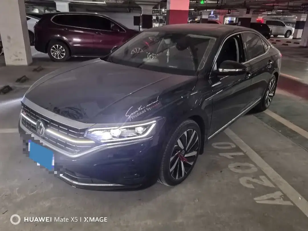 2024 VOLKSWAGEN PASSAT view 1