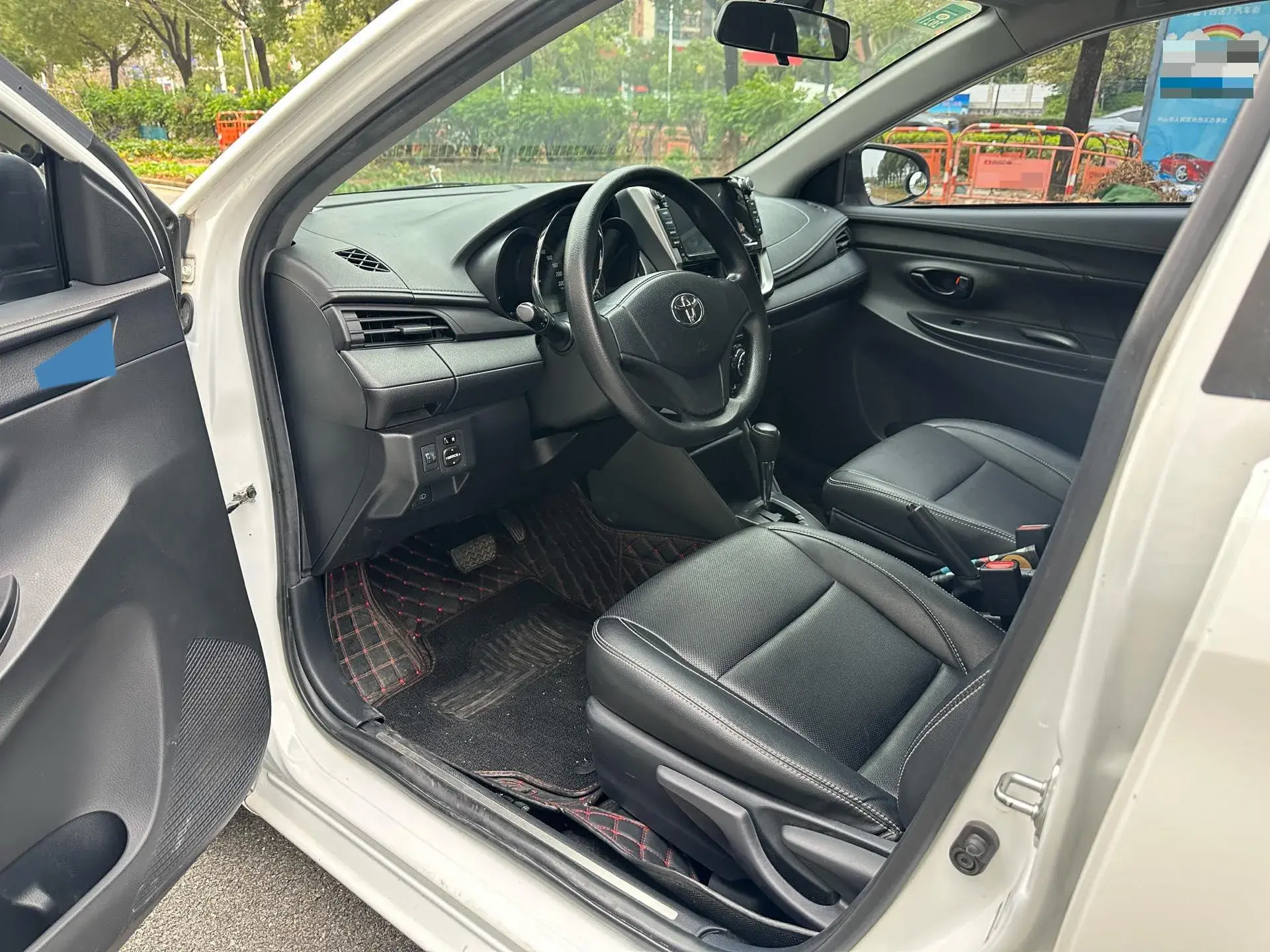 2020 TOYOTA YARIS thumbnail 4