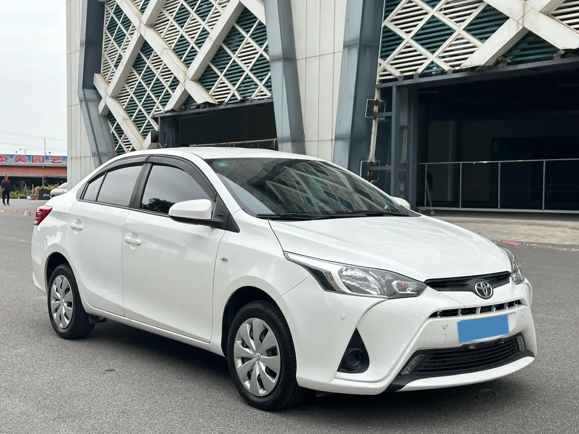 2020 TOYOTA YARIS thumbnail 3
