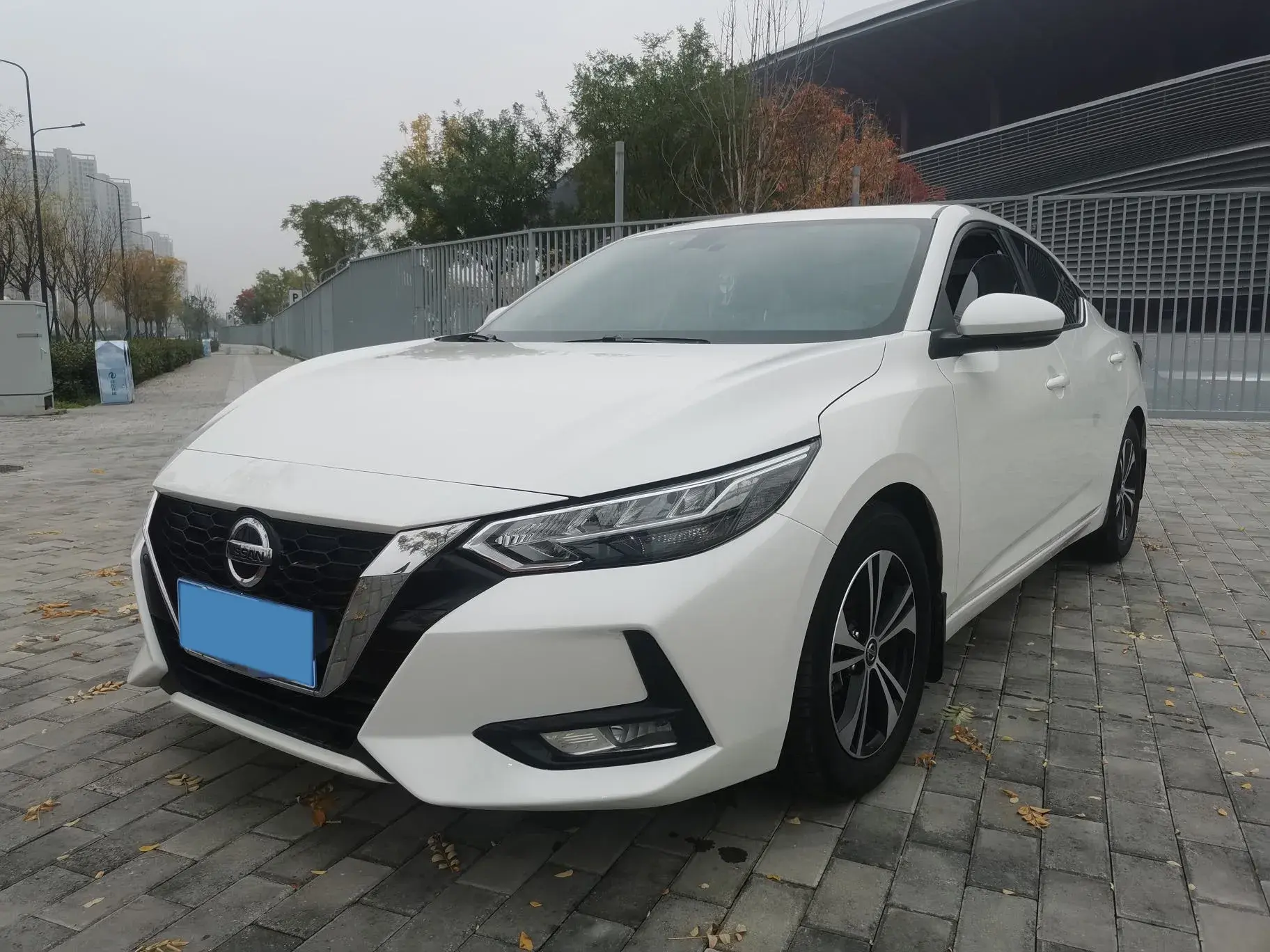 2020 NISSAN SYLPHY view 1