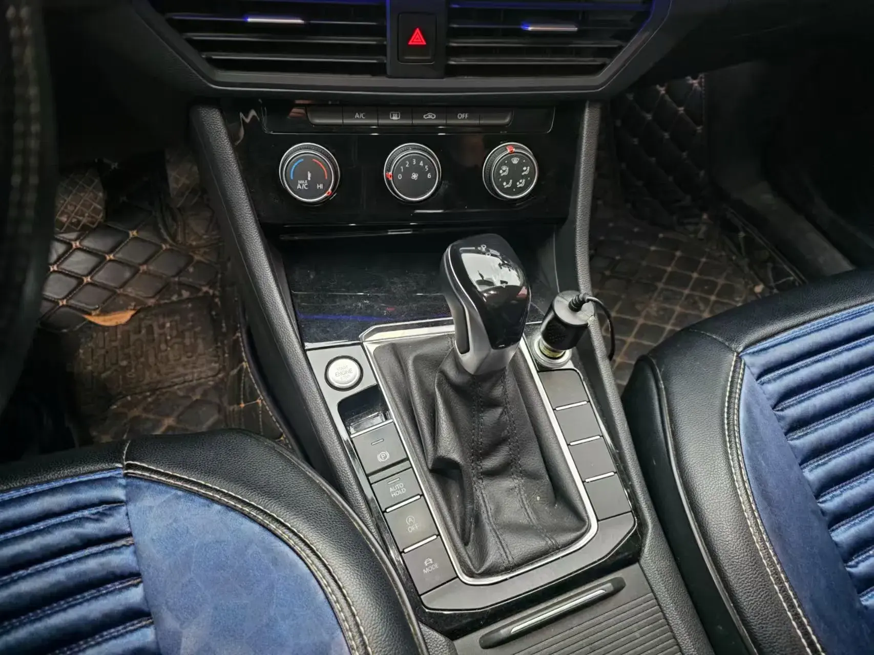 2019 VOLKSWAGEN SAGITAR thumbnail 4