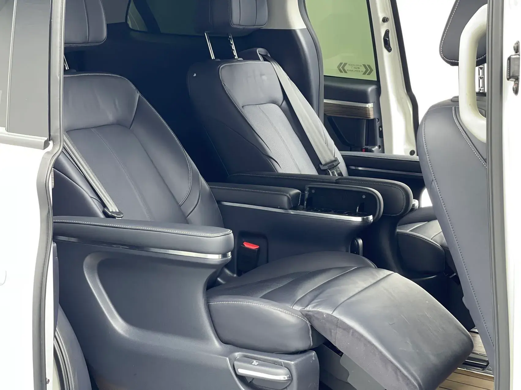 2021 GAC TRUMPCHI thumbnail 3