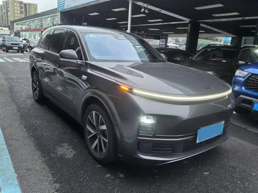 2023 LI L8 thumbnail 3