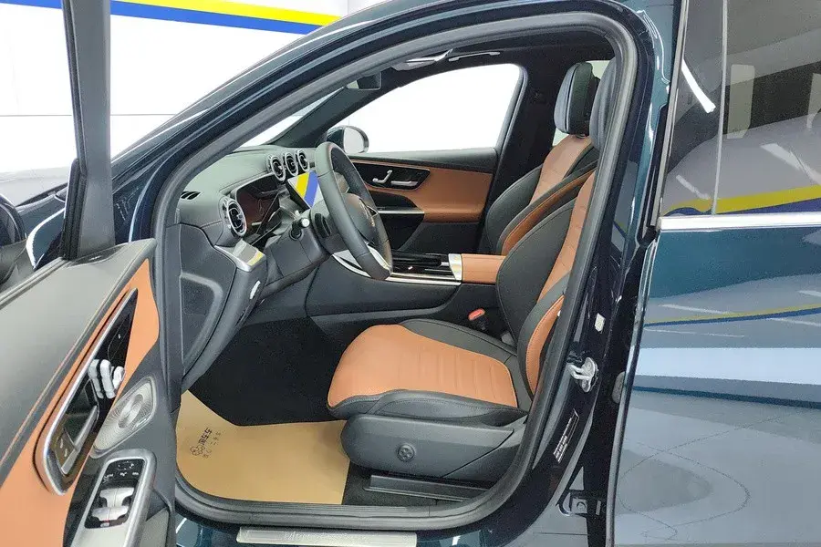 2023 MERCEDES-BENZ GLC thumbnail 4