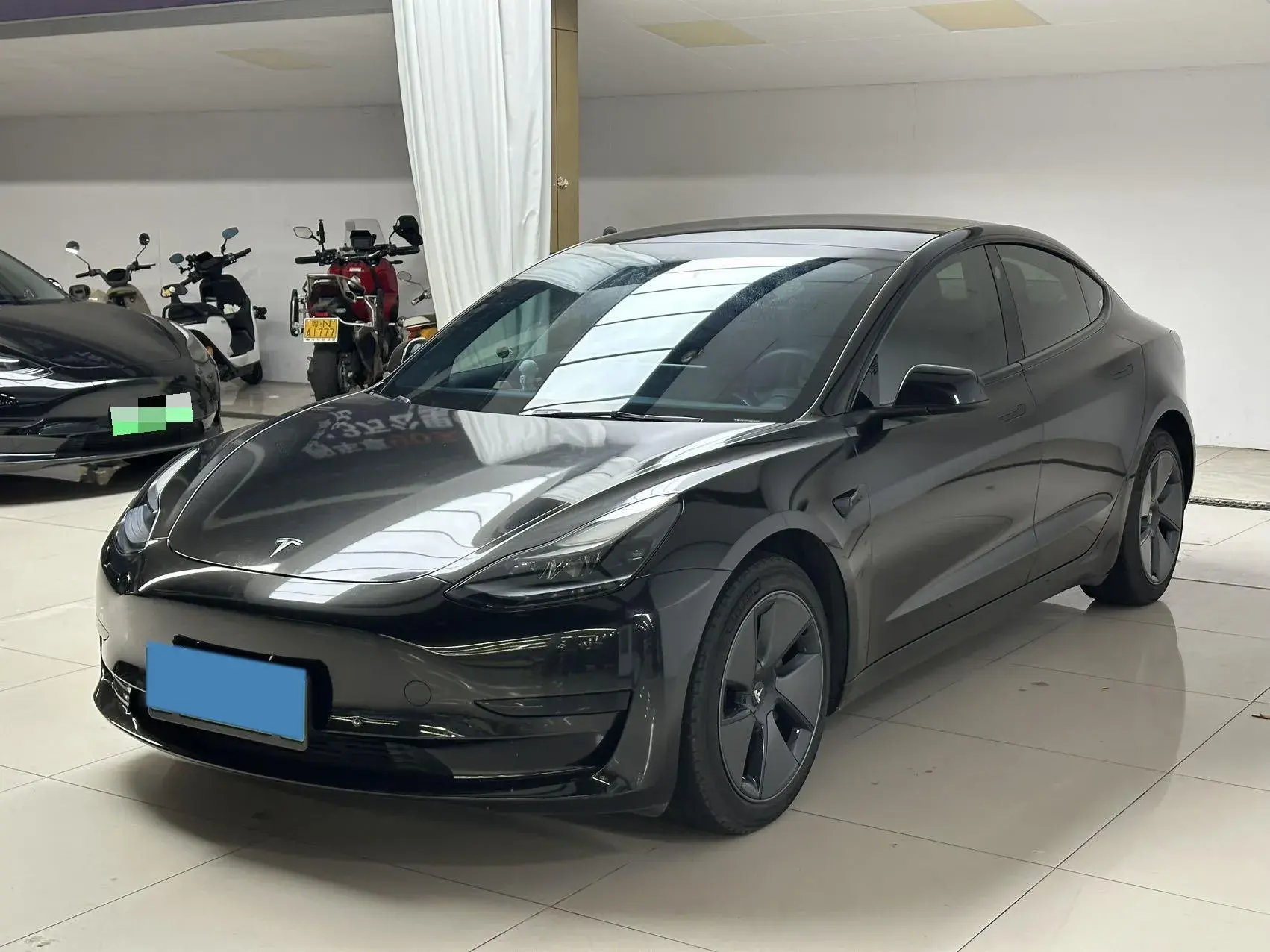 2021 TESLA MODEL view 1