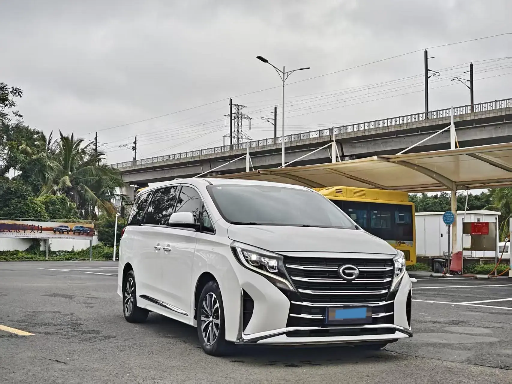 2023 GAC TRUMPCHI thumbnail 3