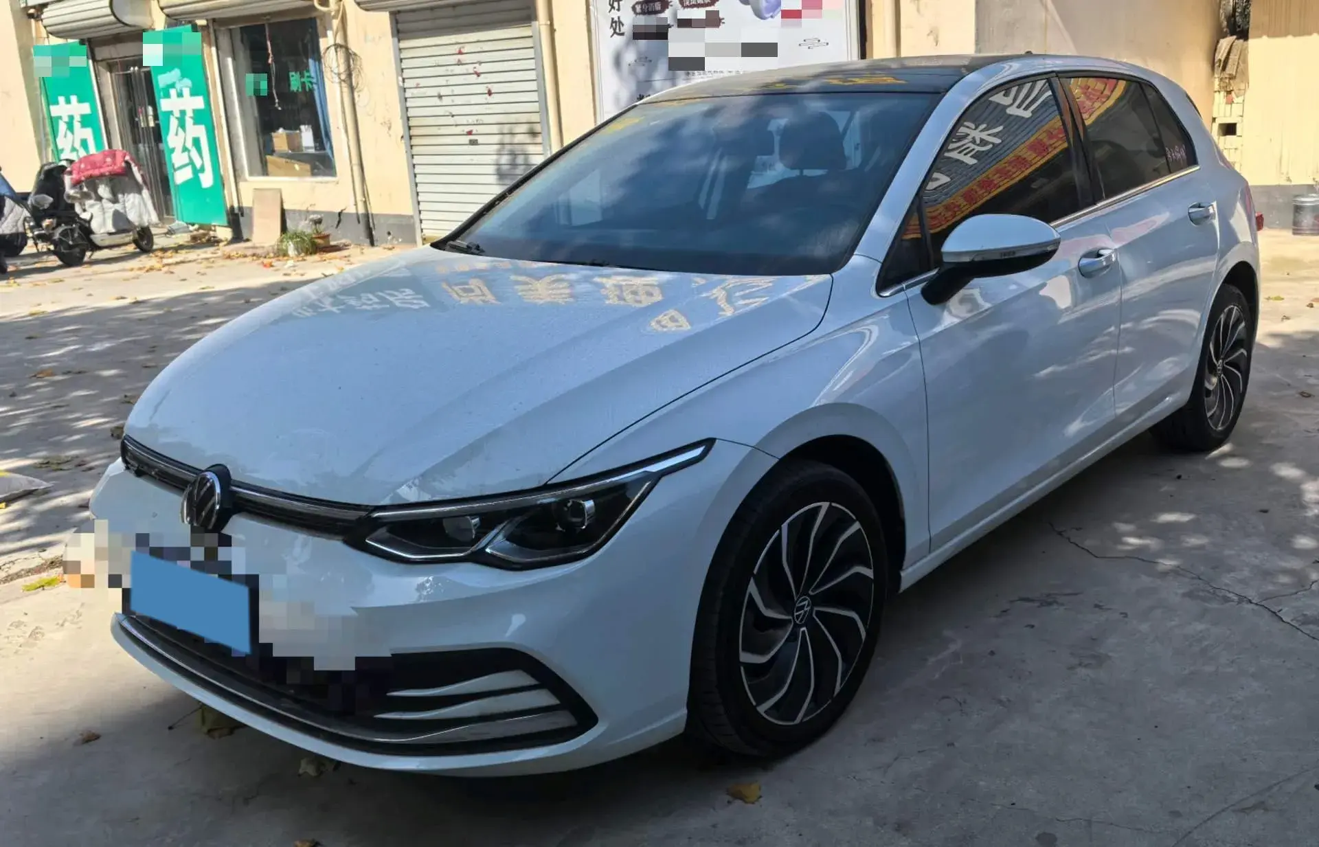 2021 VOLKSWAGEN GOLF view 1
