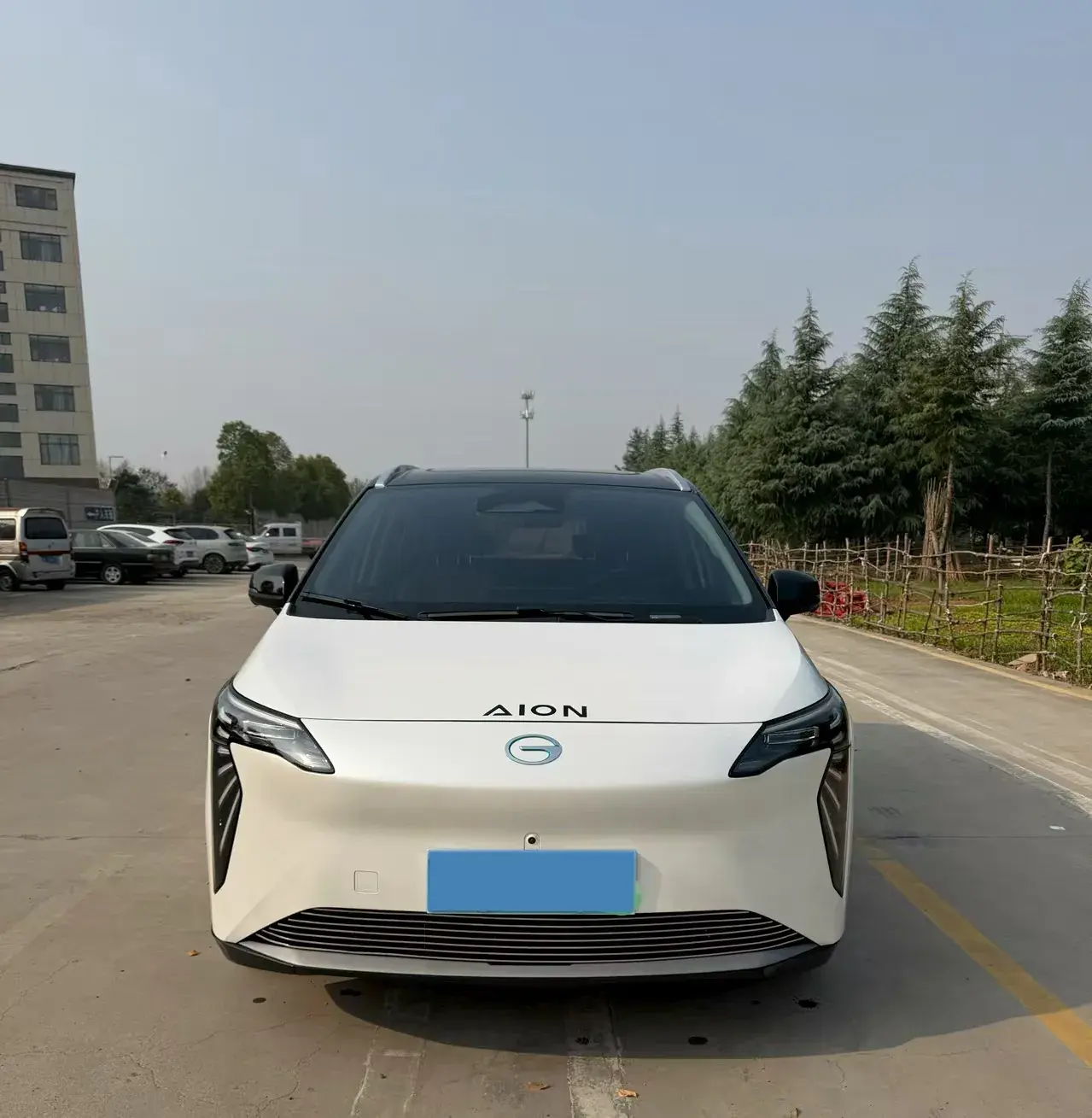 2023 AION Y thumbnail 2