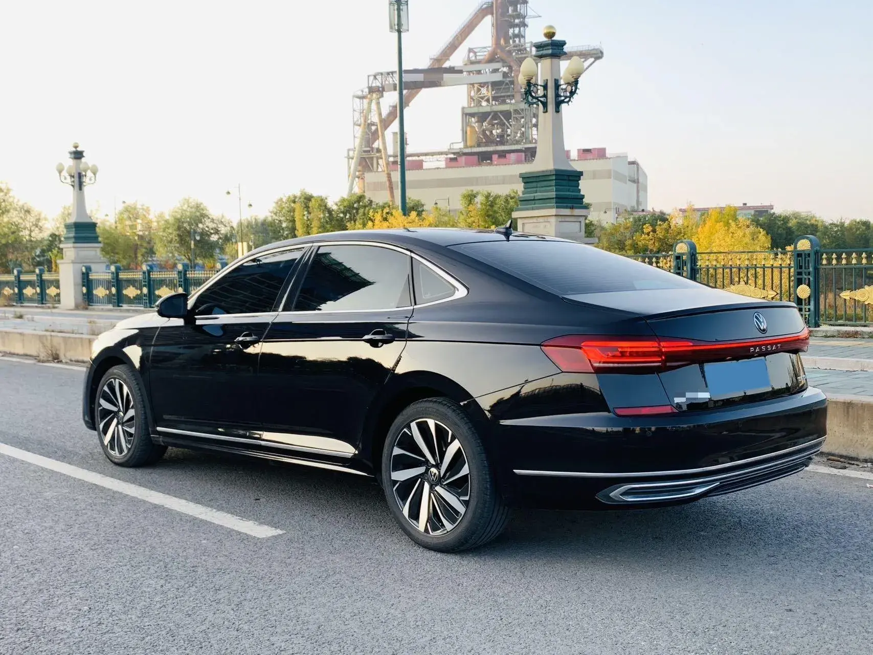 2023 VOLKSWAGEN PASSAT thumbnail 4