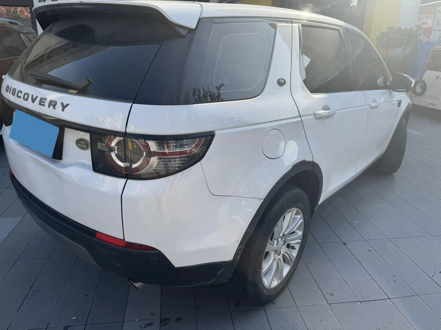 2018 LAND ROVER thumbnail 4