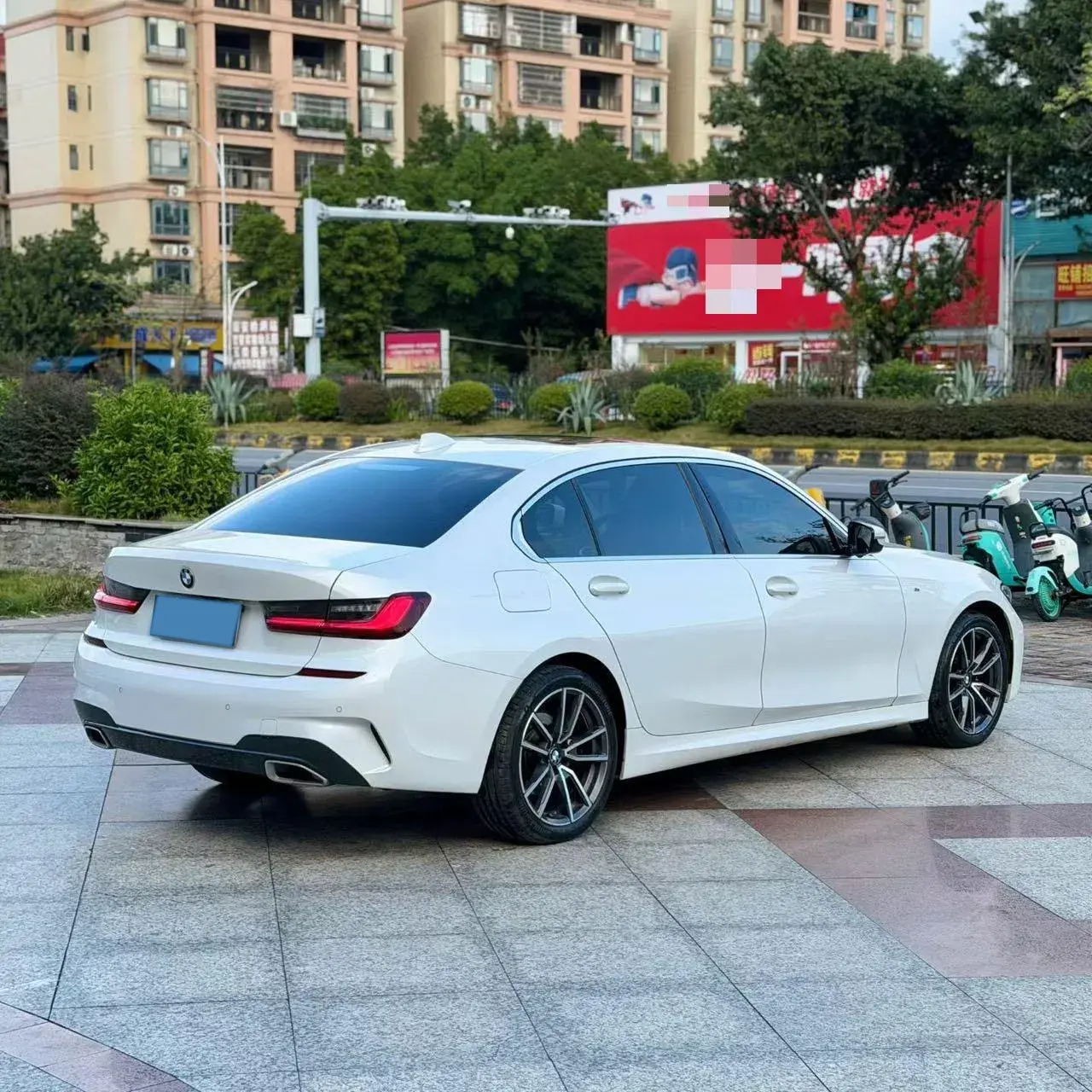 2022 BMW 3 thumbnail 3