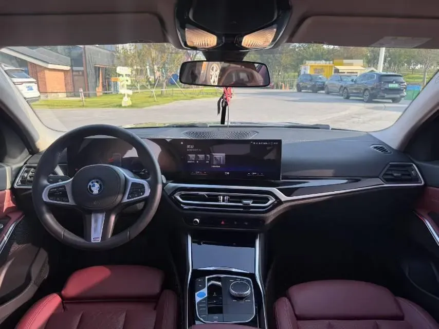 2024 BMW i3 BEV 70KWH,autocango,china used car exporter,china ev exporter,chinese used car exporter,chinese used ev exporter